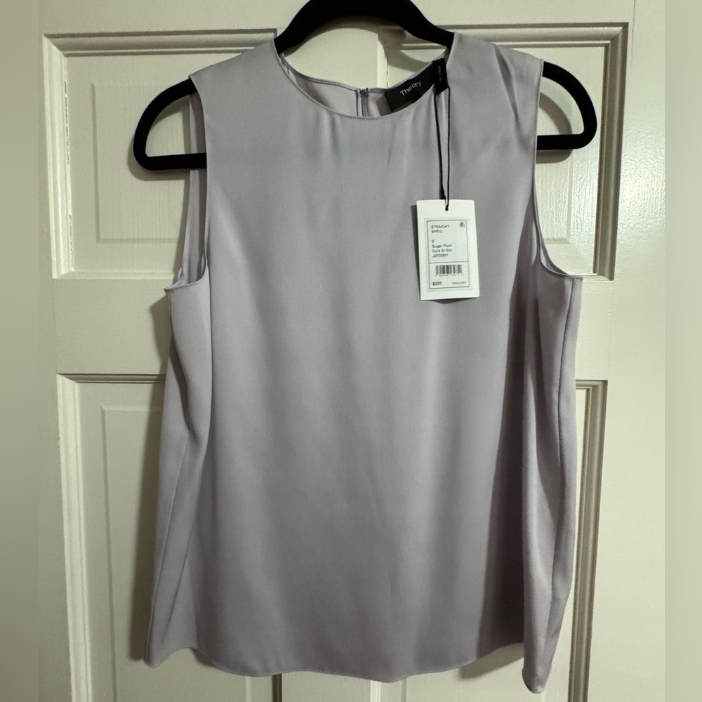 NWT Theory Silk Straight Shell in Sugar Plum